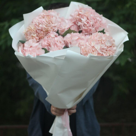 7 розовых гортензий. Букет 126 Kimbirly Flowers