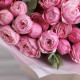 19 кустовых пионовидных роз Сильва Пинк с эвкалиптом. Букет 396 Kimbirly Flowers